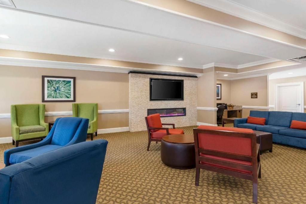 Comfort Inn & Suites Tifton Exterior foto